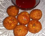 A picture of step 6 of Potato Corn Balls.😋😋😋.