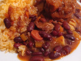 Porotos Rojos o Frijoles con patitas de cerdo y carne