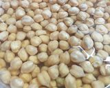 Gambar langkah 2 resipi Kacang Kuda Rebus.