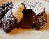 Foto del passaggio 7 della ricetta Tortino al cioccolato fondente dal cuore morbido