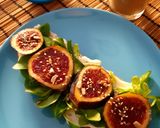 Foto del paso 4 de la receta: Tostada con queso, higos y canónigos