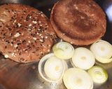Pas rețetă Smash burger cu chiflă integrală și cartofi la cuptor 3 fotografie