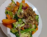 Foto langkah ke 5 dari resep Cah Brokoli Wortel.