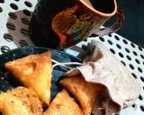 A picture of step 4 of One bite samosa.