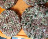 Foto del paso 3 de la receta: Hamburguesas caseras en pan arabe 🍔