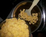 Foto langkah ke 2 dari resep Chocolate cornflake.