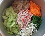 Hình bước làm 1 của món Nộm sứa