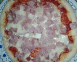 Foto del paso 1 de la receta: Pizza de jamón York y queso