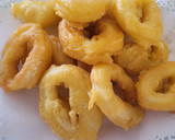 Foto del paso 2 de la receta: Plato combinado con pastel de verano, calamares a la romana y croquetas de pescado