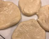 Une image de l'étape 3 de Cheese naan.