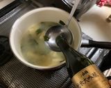 Hình bước làm 7 của món Món súp miso tàu hũ rong biển