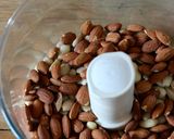 A picture of step 2 of Homemade almond butter.