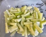 Une image de l'étape 5 de Bœuf à l’asiatique aux concombres et gingembre.