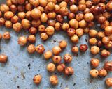 Hình bước làm 3 của món 🌱 Snack Đậu Gà Giòn Vị Tỏi Ớt