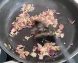 A picture of step 1 of Rosmarino, Garlic Chicken Breast With Sour Cream.
