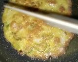 A picture of step 3 of Green chili Omelette.