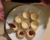 Foto del paso 2 de la receta: Tartaletas de huevo de codorniz, espárrago y cherry