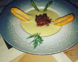 Foto del paso 5 de la receta: Crema de calabacín y puerro con crujiente de jamón