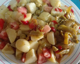 Foto del paso 3 de la receta: Picadillo de patatas y pimientos
