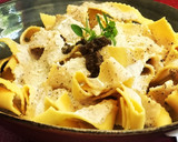 Foto del paso 4 de la receta: Cintas de pasta fresca al huevo con salsa de trufa y queso pecorino 🇮🇹 🇮🇹 🇮🇹