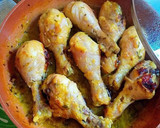 Foto del paso 9 de la receta: Muslos de pollo en salsa de limón, azafrán y ajos tiernos
