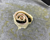 Foto del paso 3 de la receta: 627. Flor de hojaldre de jamón y queso (principal pizza)