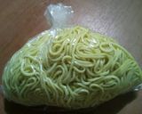 Foto langkah ke 1 dari resep Mie Goreng Siram Seafood.