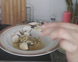 Foto del paso 3 de la receta: Almejas en salsa con mariscada