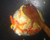 Foto langkah ke 4 dari resep Cumi dan udang saus tiram.
