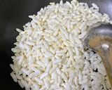 A picture of step 2 of Makhana chiwda.