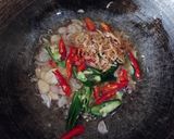 Foto langkah ke 2 dari resep Tumis Daun Singkong Bunga Pepaya.
