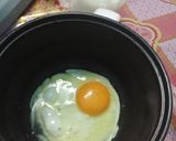 รูปขั้นตอนการทำที่ 3 ของ ยำไข่ดาวผักสลัด (สูตรมนุษย์อยู่หอ)