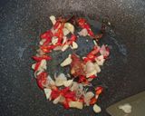 Foto langkah ke 2 dari resep Tumis Kecap Tempe Gembus.