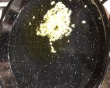 Foto del paso 2 de la receta: Paella de cigalas gambones almejas y sepia