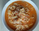 Foto langkah ke 8 dari resep Seblak Mie Makaroni Telur Sosis.