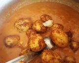 A picture of step 3 of Dum aloo.