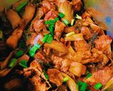 Hình bước làm 5 của món Cá trắm kho thịt ba chỉ & dưa chua 😋
