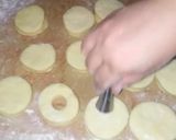 A picture of step 2 of Chocolate donuts.