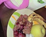 A picture of step 1 of Yogurt fruit salad.