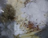 A picture of step 4 of Crispy aloo lacha pakoray.