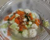 Foto langkah ke 5 dari resep Sup Kimlo Ayam & Pentol.