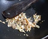 Foto langkah ke 2 dari resep Mie kangkung Jkt simple.