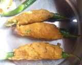 A picture of step 2 of Stuff Mirchi Vada (pakoda).