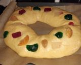 A picture of step 7 of Roscón de reyes. (Three kings cake).