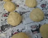 Foto langkah ke 5 dari resep 162. Donat Mini Coklat Keju #BeResClover.