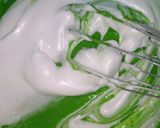 Foto langkah ke 3 dari resep Pandan Chiffon Cake #w18.