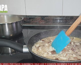 Foto del paso 5 de la receta: Risotto de setas y parmesano