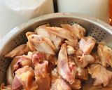 A picture of step 1 of Red Curry Chicken with Bamboo Shoots.