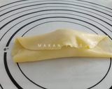 Foto langkah ke 3 dari resep Bolen pisang tanpa korvet kulit bersap rontok.