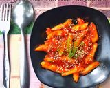 Foto langkah ke 8 dari resep Tteokbokki with saus chicken fire.